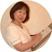 �������]